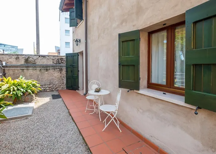 Corte Roveggia - Monolocale Gogh 아파트