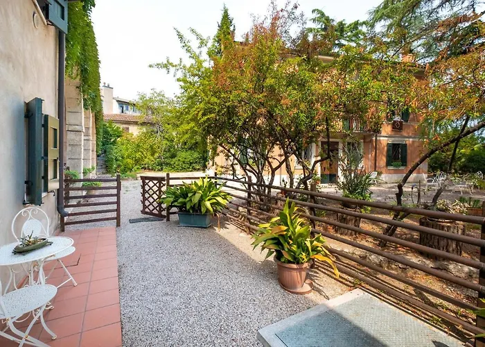 Corte Roveggia - Monolocale Gogh *